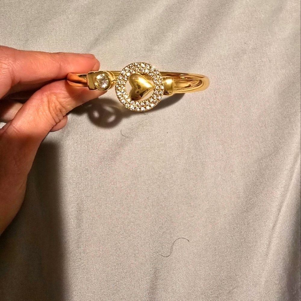 18kgp Dubai Jewelery - Gold Heart Bracelet With Crystal Accents (Adjustable)